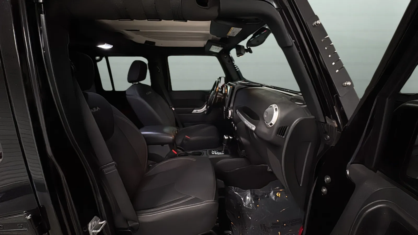 Jeep Wrangler JK photo 23