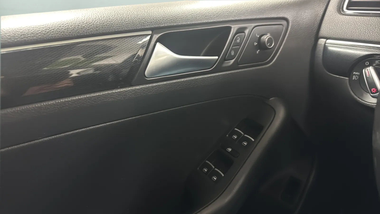 Volkswagen Jetta photo 16
