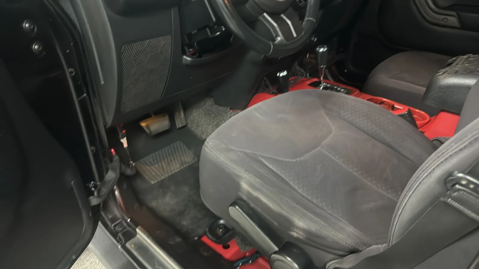 Jeep Wrangler photo 26