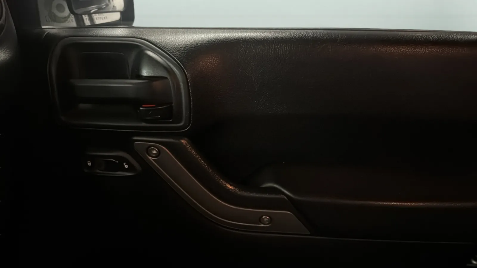 Jeep Wrangler photo 17