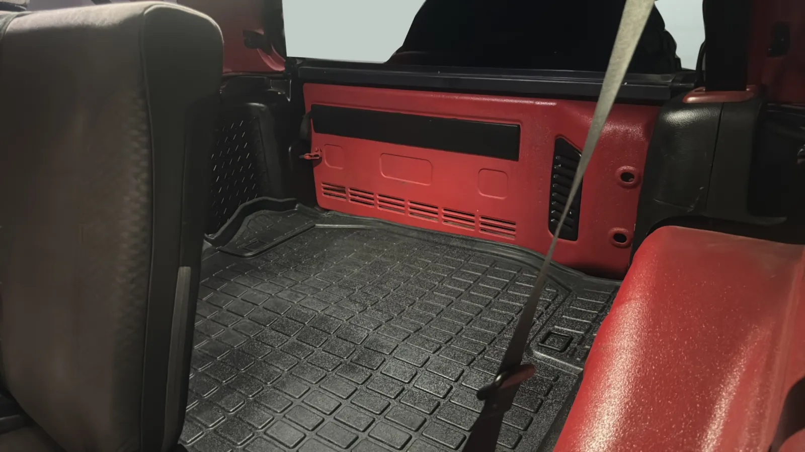 Jeep Wrangler photo 19
