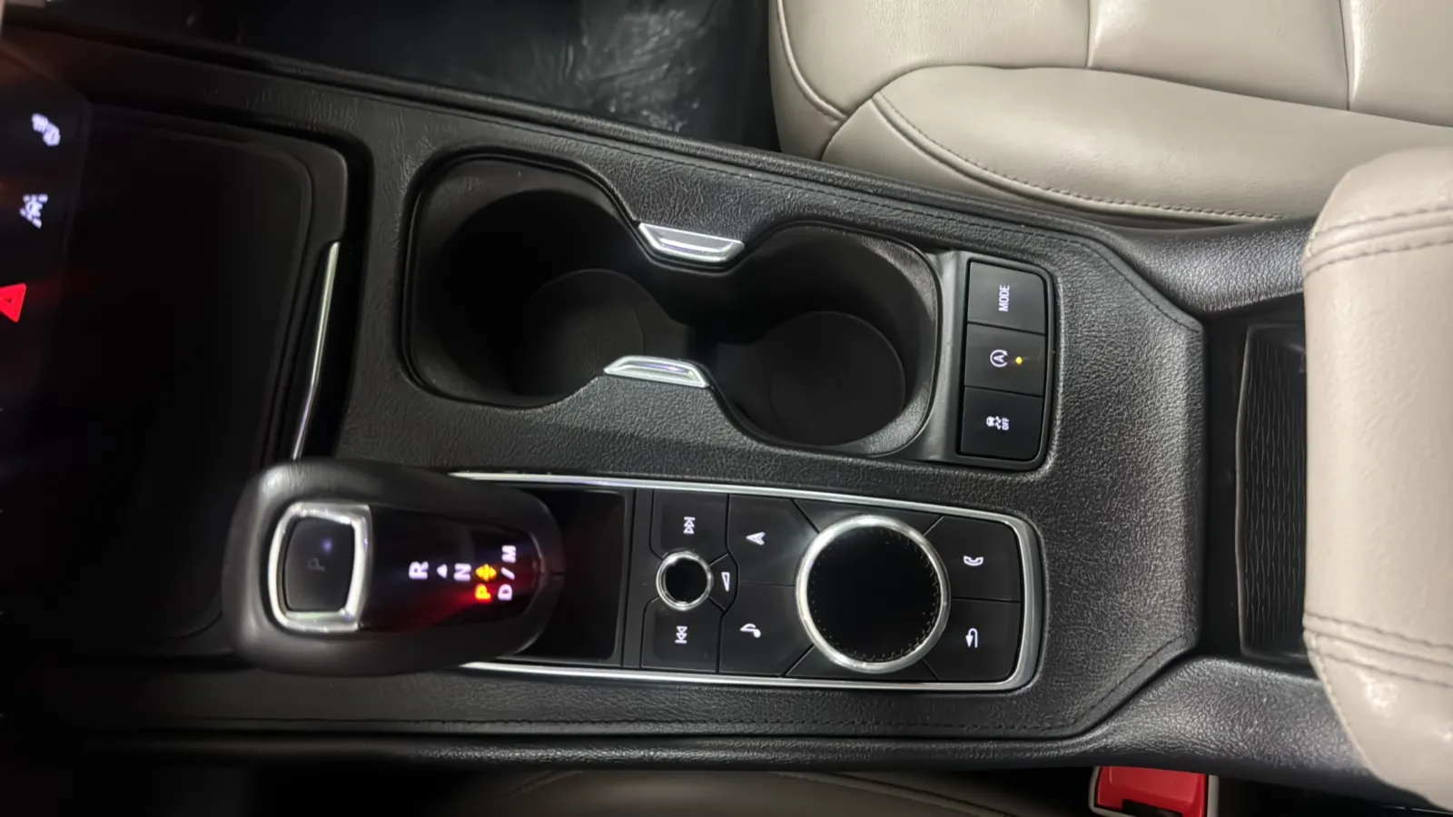 Cadillac XT4 photo 12