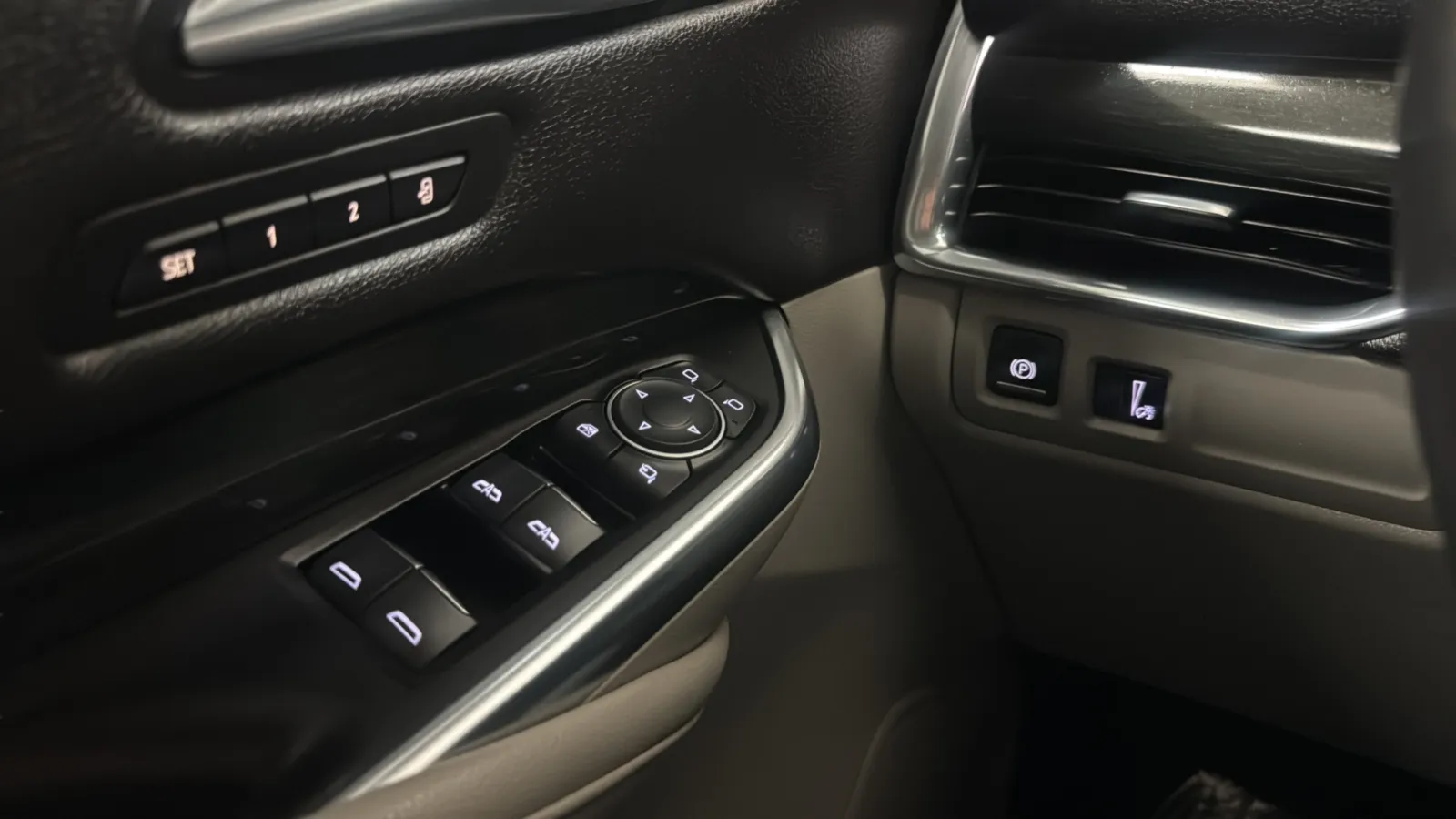 Cadillac XT4 photo 16