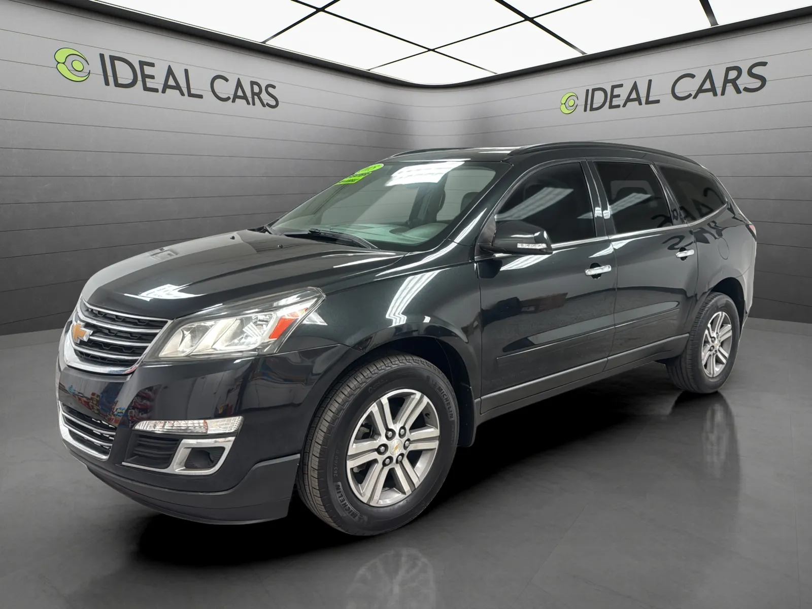 Black 2015 Chevrolet Traverse LT for sale in Mesa, AZ