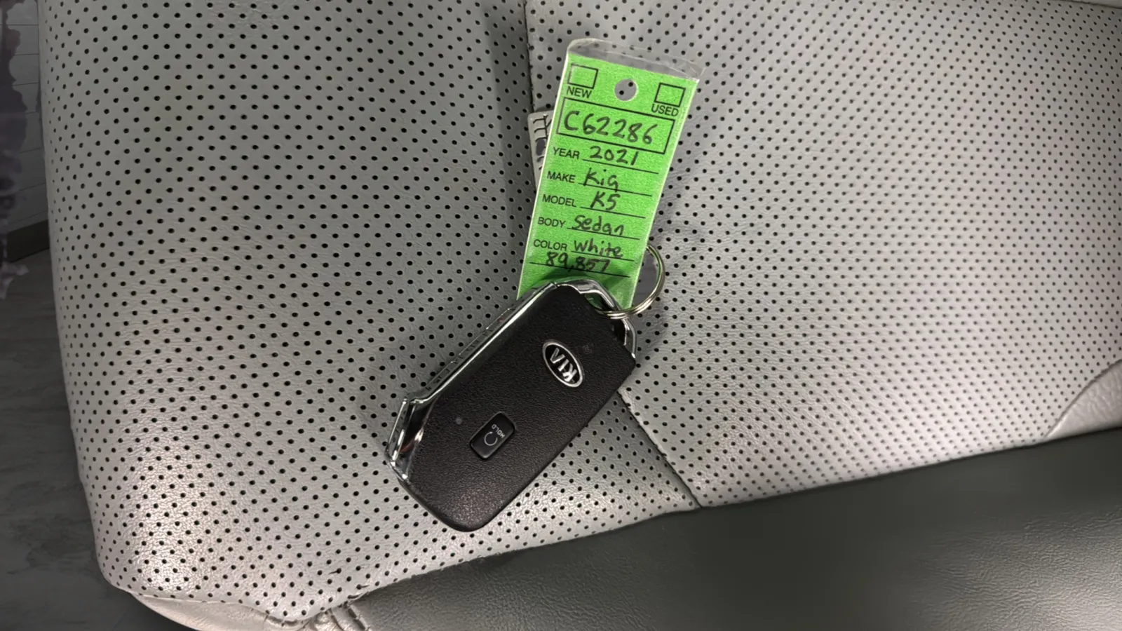 Kia K5 photo 26