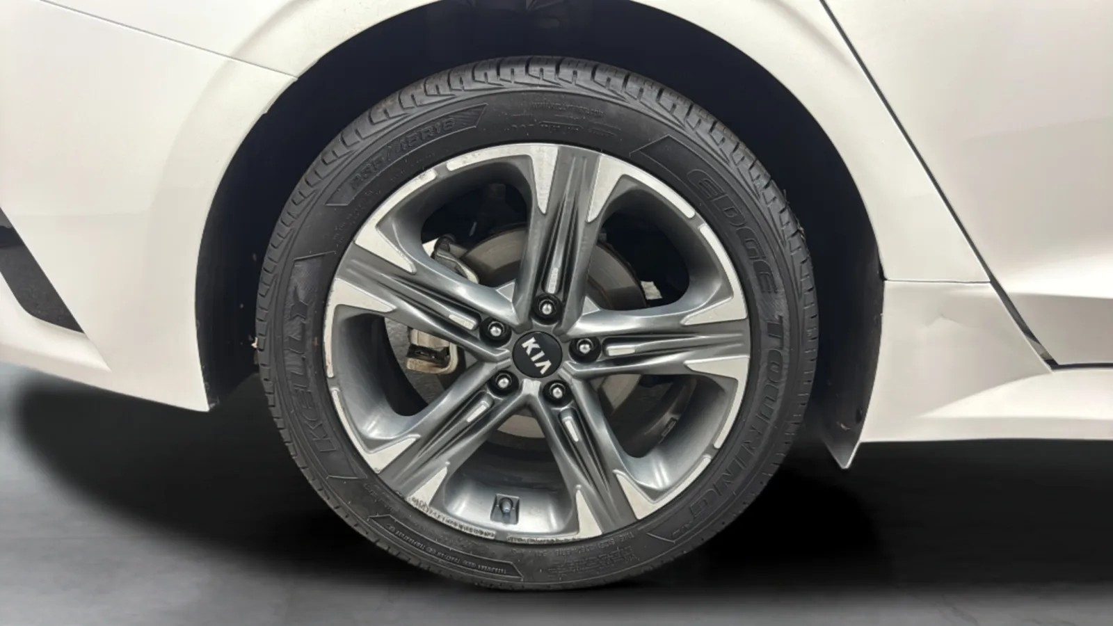 Kia K5 photo 29