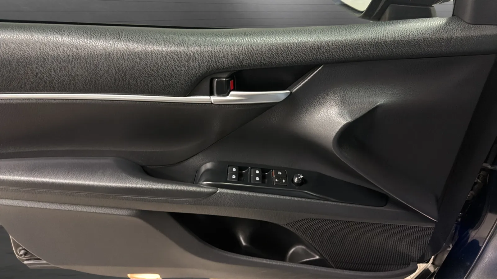 Toyota Camry photo 17