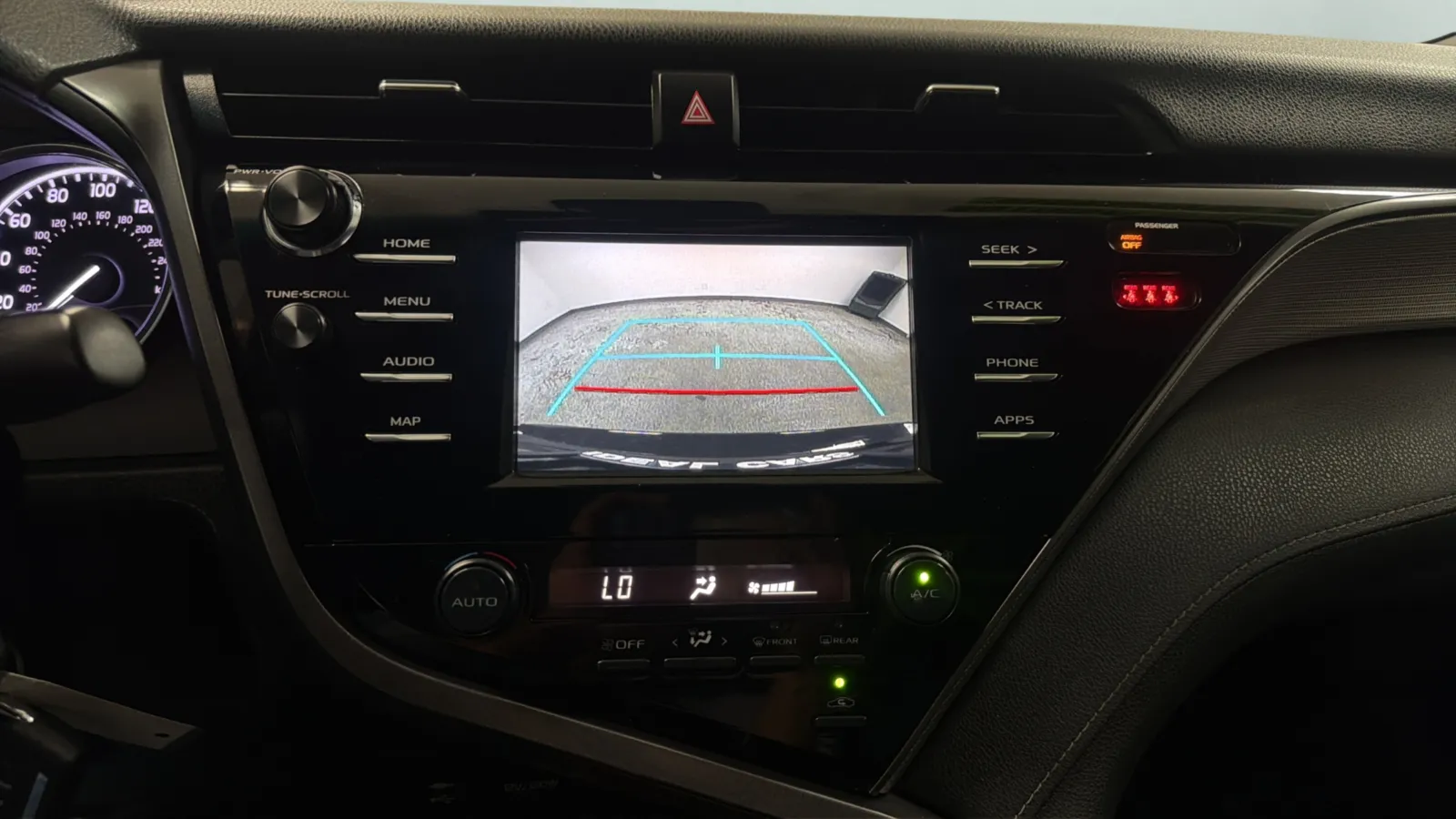 Toyota Camry photo 15