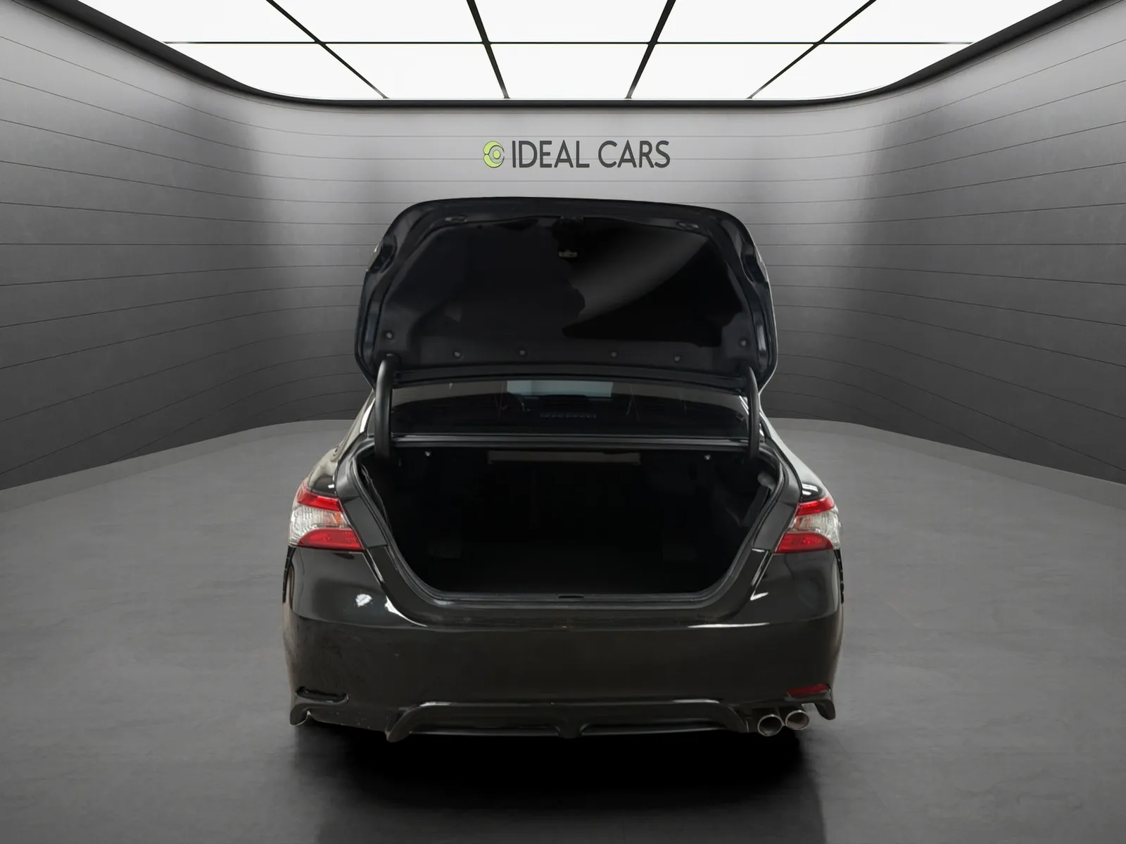 Toyota Camry photo 9