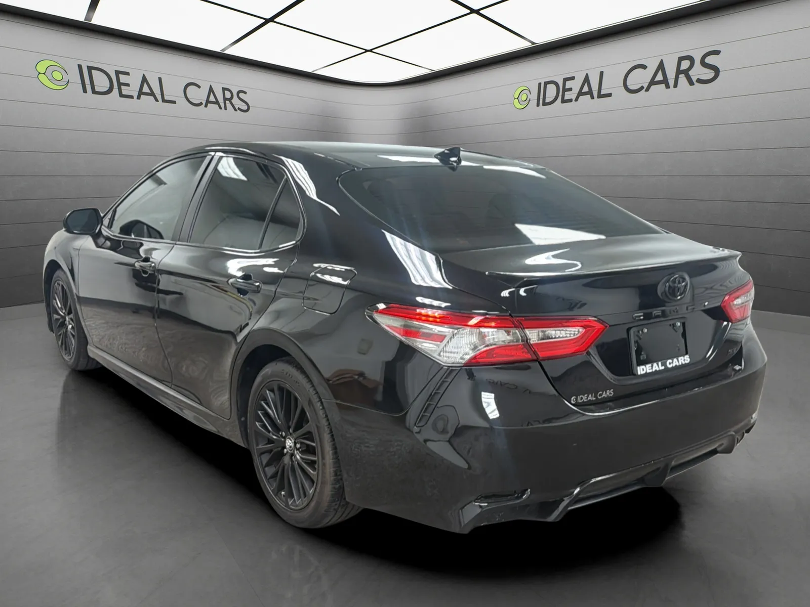 Toyota Camry photo 7