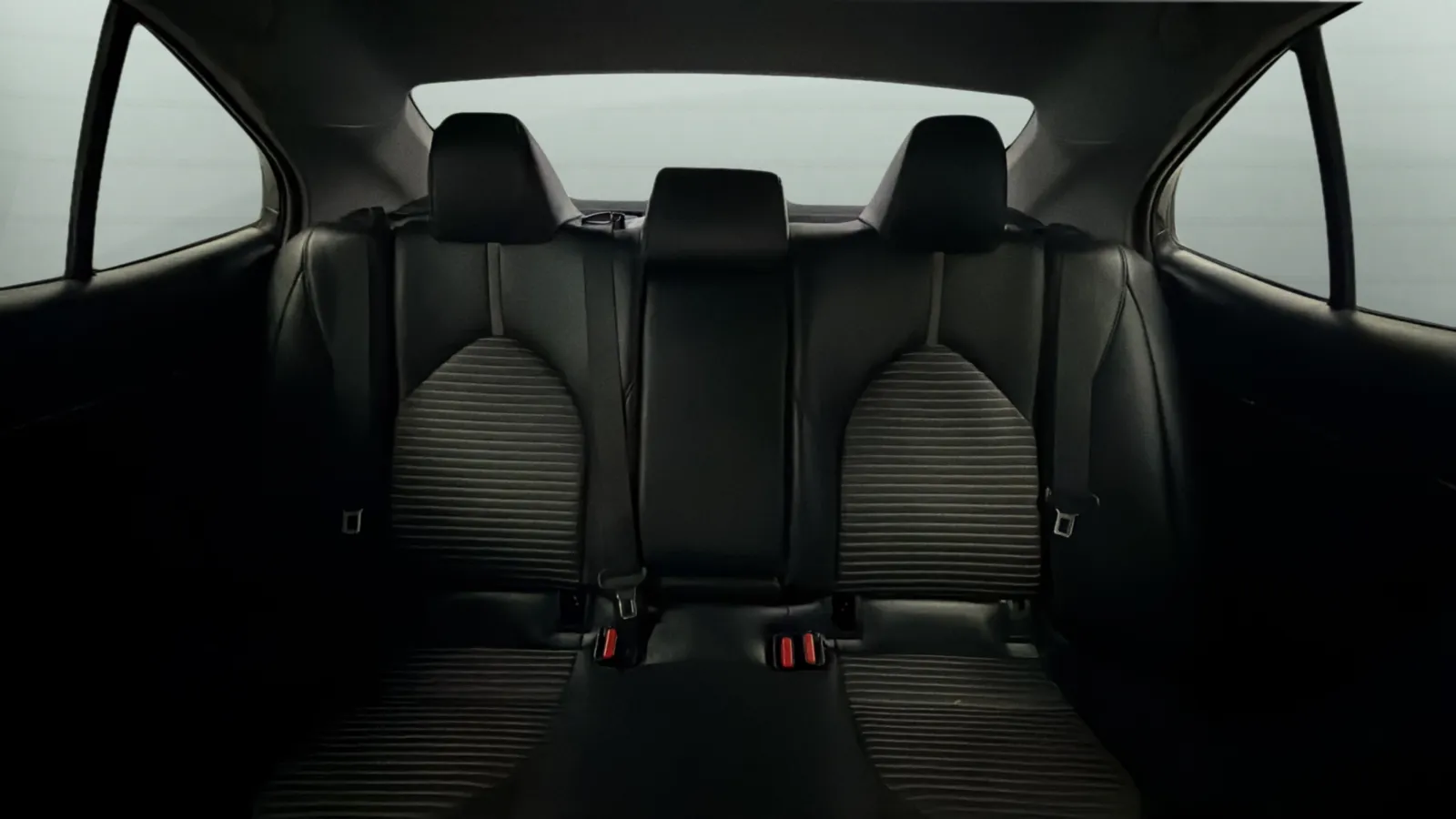 Toyota Camry photo 19