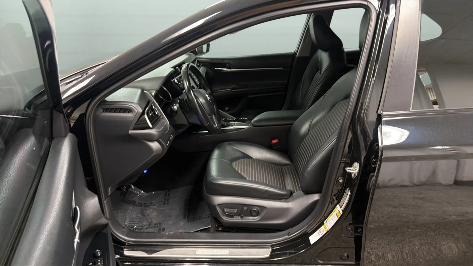 Toyota Camry photo 20