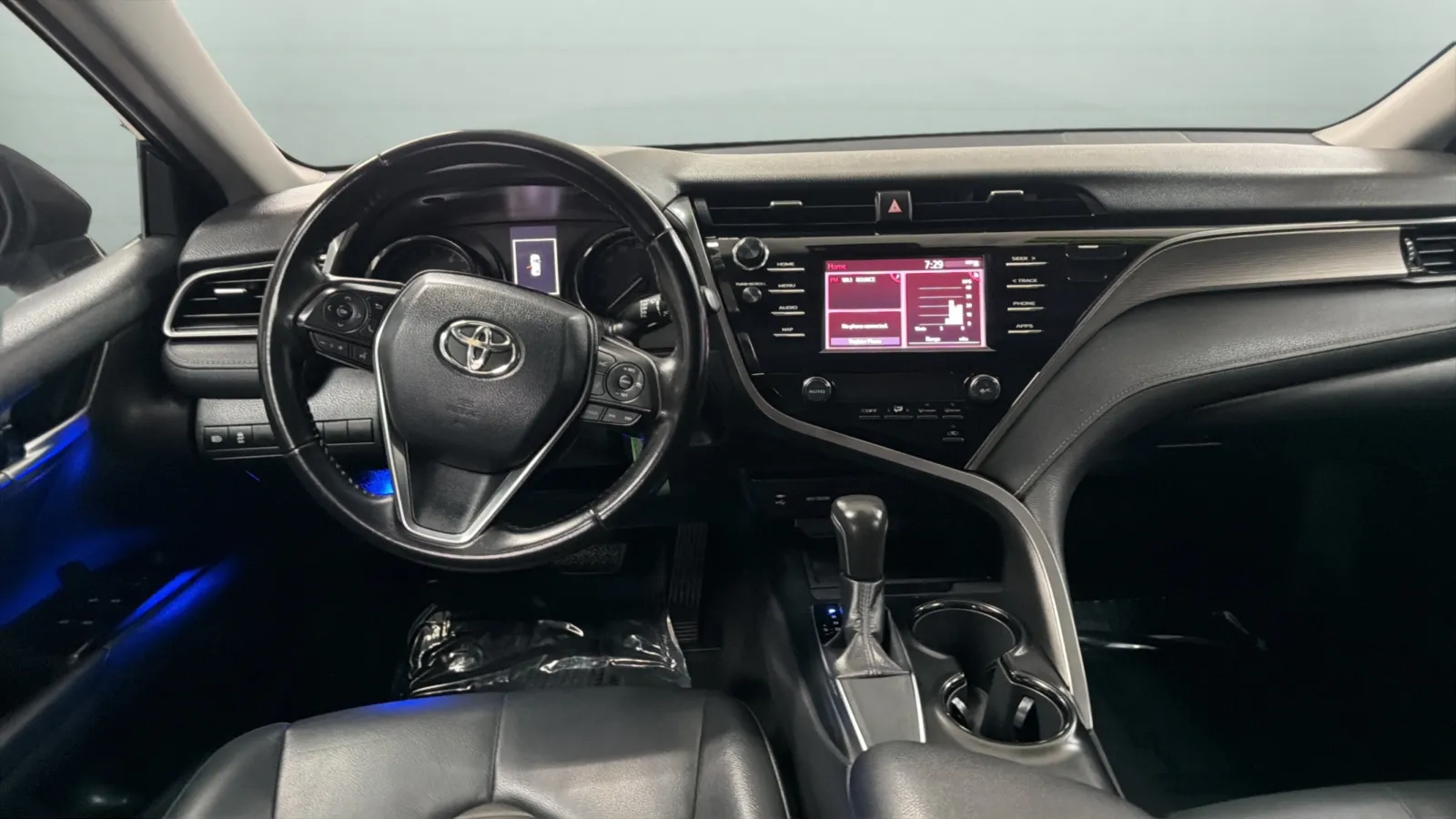 Toyota Camry photo 11