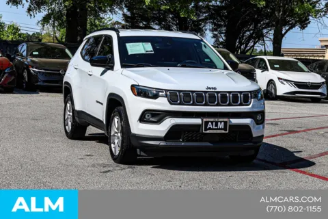 More photos of 2022 Jeep Compass Latitude at ALM Nissan Newnan, GA