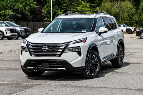 White 2025 Nissan Rogue Platinum w/ Lifetime Powertrain Warranty for sale in Newnan, GA