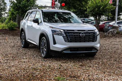 More photos of 2026 Nissan Pathfinder Platinum w/ Lifetime Powertrain Warranty at ALM Nissan Newnan, GA