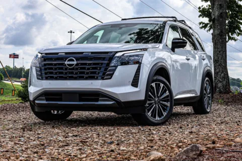 Photos of 2026 Nissan Pathfinder Platinum w/ Lifetime Powertrain Warranty for sale in Newnan, GA at ALM Nissan Newnan