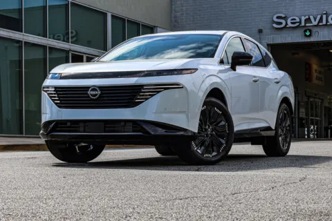 Photos of 2026 Nissan Murano Platinum w/ Lifetime Powertrain Warranty for sale in Newnan, GA at ALM Nissan Newnan