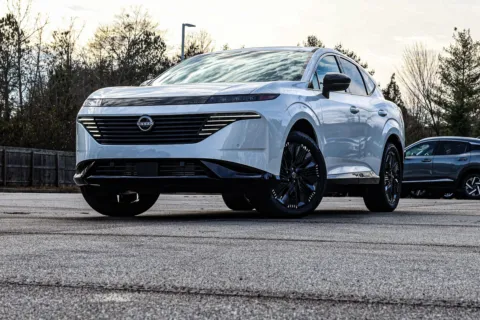 Photos of 2026 Nissan Murano Platinum w/ Lifetime Powertrain Warranty for sale in Newnan, GA at ALM Nissan Newnan