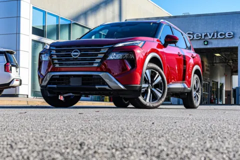Photos of 2025 Nissan Rogue SL w/ Lifetime Powertrain Warranty for sale in Newnan, GA at ALM Nissan Newnan