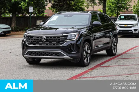 More photos of 2025 Volkswagen Atlas Cross Sport 2.0T SE w/Technology at ALM Nissan Newnan, GA