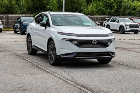 More photos of 2026 Nissan Murano Platinum at ALM Nissan Newnan, GA