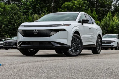 Photos of 2026 Nissan Murano Platinum for sale in Newnan, GA at ALM Nissan Newnan