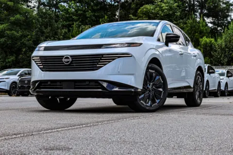 Photos of 2026 Nissan Murano Platinum for sale in Newnan, GA at ALM Nissan Newnan