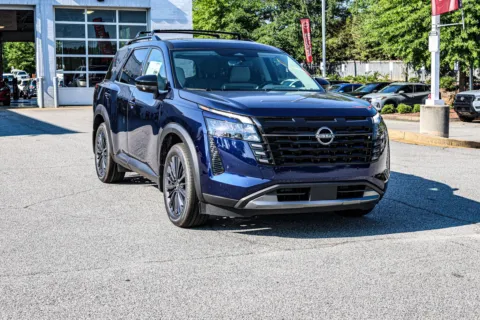 More photos of 2026 Nissan Pathfinder SL at ALM Nissan Newnan, GA