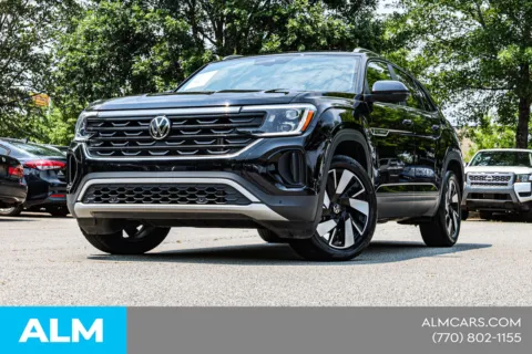 Photos of 2025 Volkswagen Atlas Cross Sport 2.0T SE w/Technology for sale in Newnan, GA at ALM Nissan Newnan