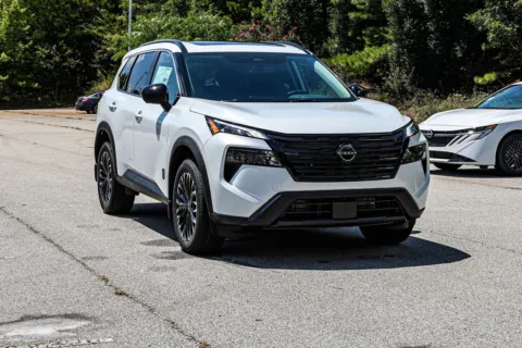 More photos of 2026 Nissan Rogue Dark Armor at ALM Nissan Newnan, GA