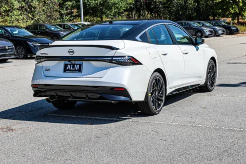 More photos of 2027 Nissan Sentra SR w/ Lifetime Powertrain Warranty at ALM Nissan Newnan, GA