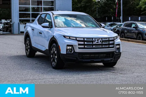 More photos of 2025 Hyundai Santa Cruz SE at ALM Nissan Newnan, GA