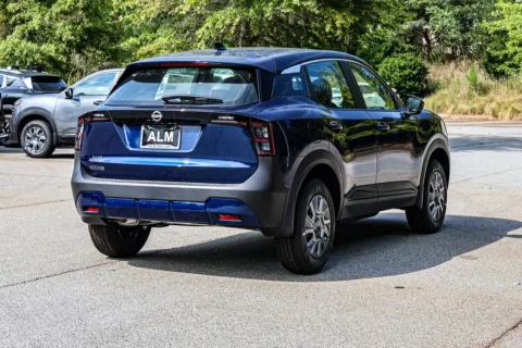 More photos of 2027 Nissan Kicks S w/ Lifetime Powertrain Warranty at ALM Nissan Newnan, GA