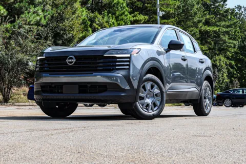 Photos of 2027 Nissan Kicks S w/ Lifetime Powertrain Warranty for sale in Newnan, GA at ALM Nissan Newnan