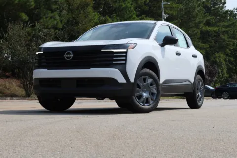 Photos of 2027 Nissan Kicks S w/ Lifetime Powertrain Warranty for sale in Newnan, GA at ALM Nissan Newnan