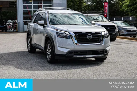 More photos of 2025 Nissan Pathfinder SL at ALM Nissan Newnan, GA