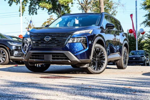 Photos of 2026 Nissan Rogue Dark Armor w/ Lifetime Powertrain Warranty for sale in Newnan, GA at ALM Nissan Newnan