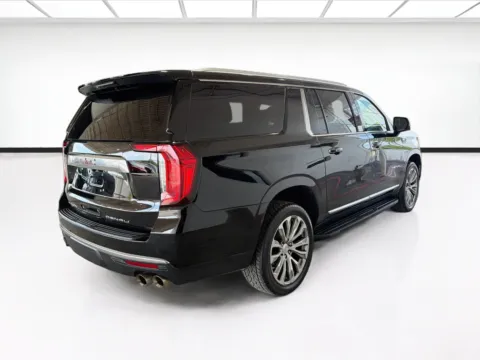 More photos of 2022 GMC Yukon XL Denali at STG Auto Group of Dallas, TX