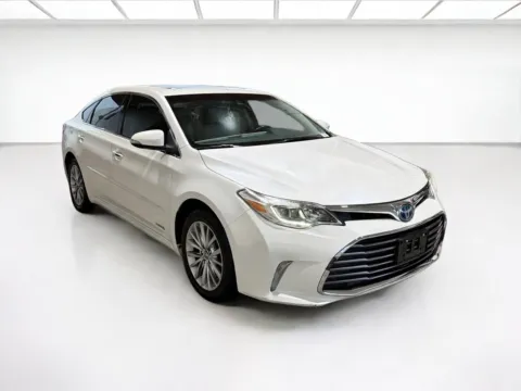 Another view of 2018 Toyota Avalon Hybrid Limited for sale in Dallas, TX at STG Auto Group of Dallas