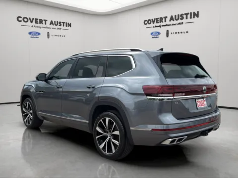 Another view of 2024 Volkswagen Atlas 2.0T SEL Premium R-Line for sale in Austin, TX at Covert Ford