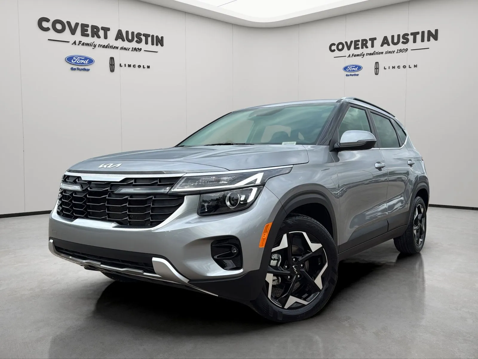 Gray 2025 Kia Seltos EX for sale in Austin, TX