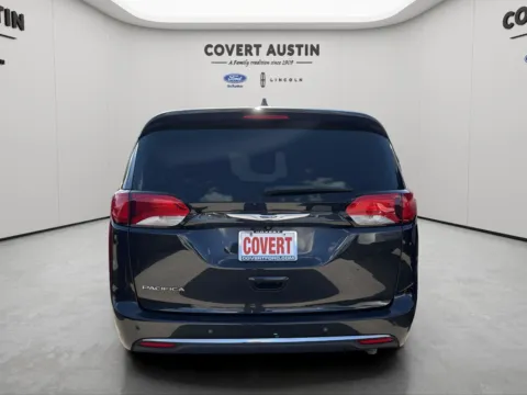 More photos of 2020 Chrysler Pacifica Touring L at Covert Ford, TX