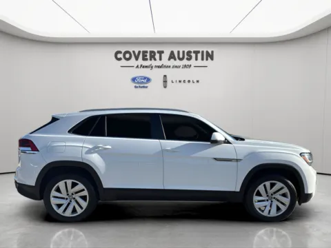 More photos of 2022 Volkswagen Atlas Cross Sport 3.6L V6 SE w/Technology at Covert Ford, TX