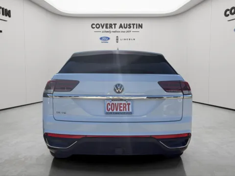Photos of 2022 Volkswagen Atlas Cross Sport 3.6L V6 SE w/Technology for sale in Austin, TX at Covert Ford