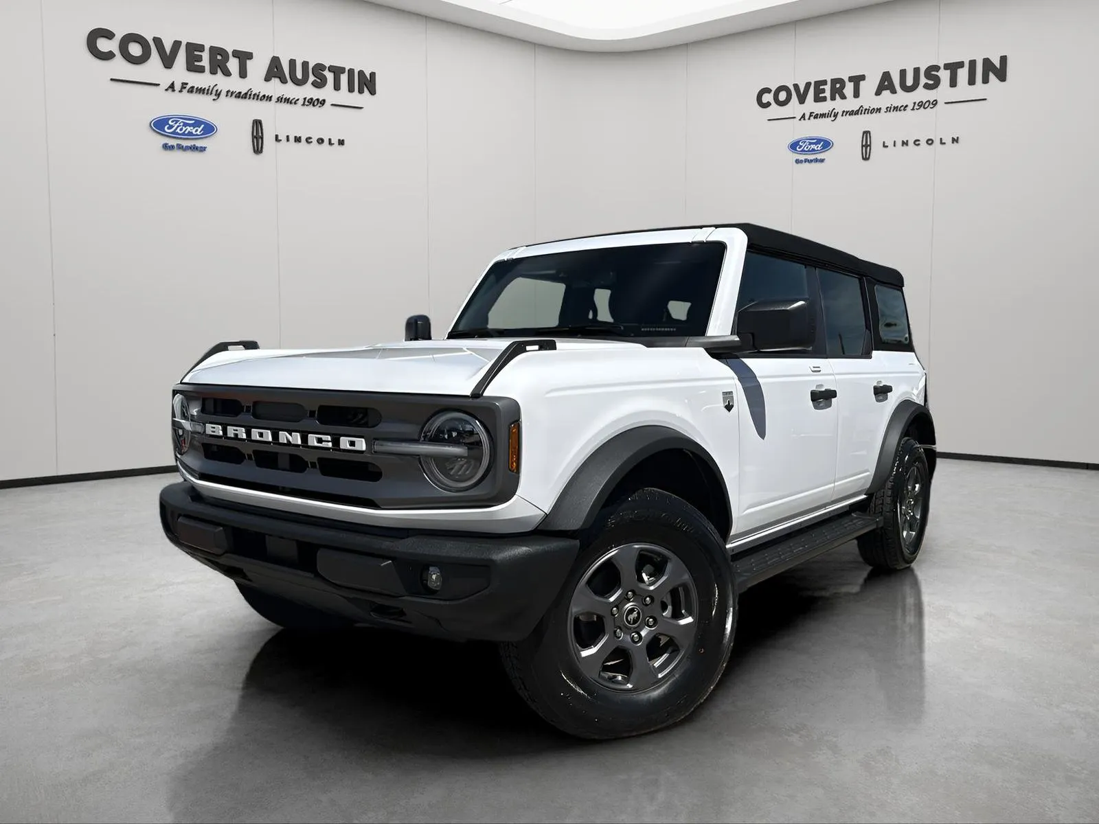 White 2023 Ford Bronco Big Bend for sale in Austin, TX