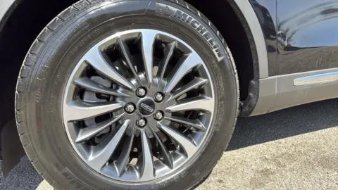 More photos of 2023 Lincoln Nautilus Standard at Covert Ford, TX