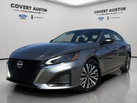 Gray 2024 Nissan Altima 2.5 SV for sale in Austin, TX