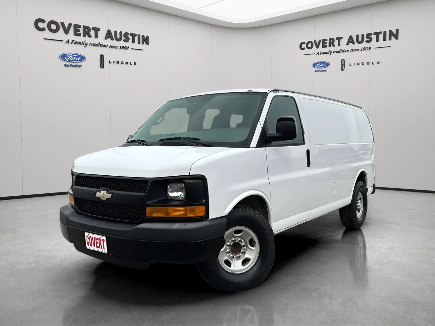 White 2011 Chevrolet Express 2500 Work Van for sale in Austin, TX