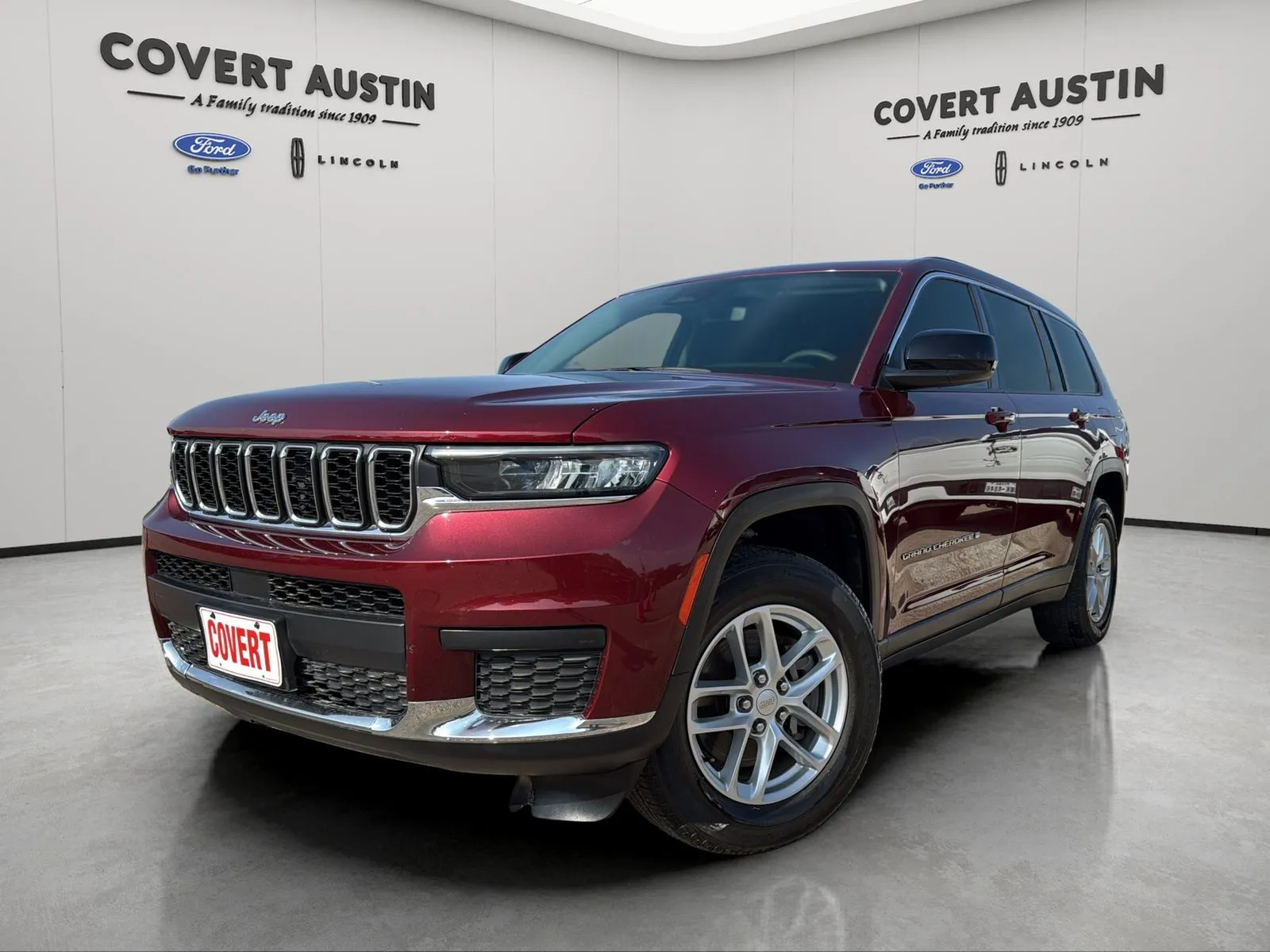 Red 2024 Jeep Grand Cherokee L Laredo for sale in Austin, TX